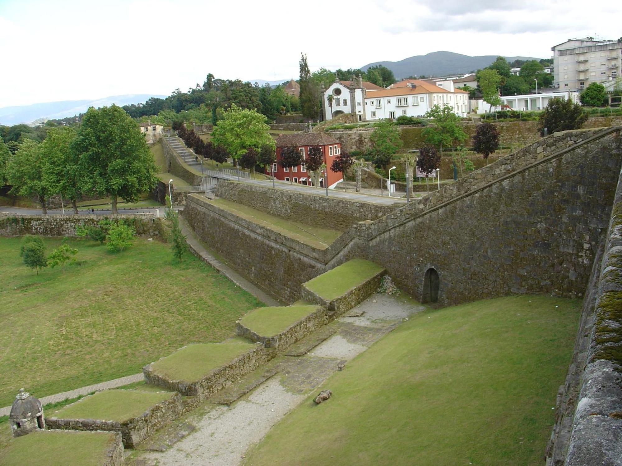 Hotel Convento Dos Capuchos Moncao Exterior photo